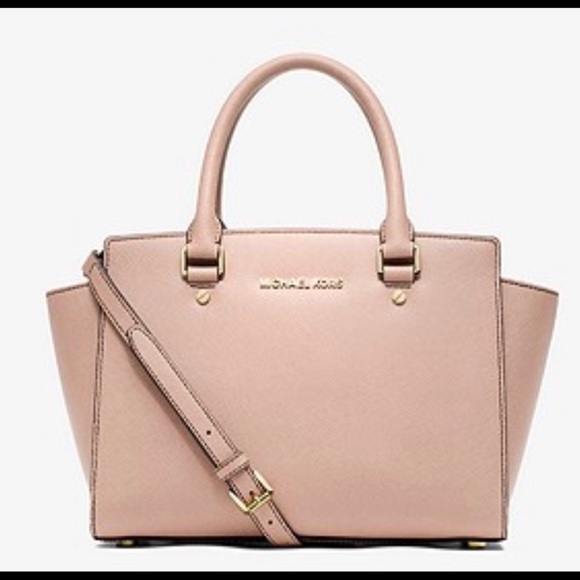 Michael Kors Handbags - 🎉HOST PICK HP🎉 Michael Kors Brand New Pink Large Selma Satchel